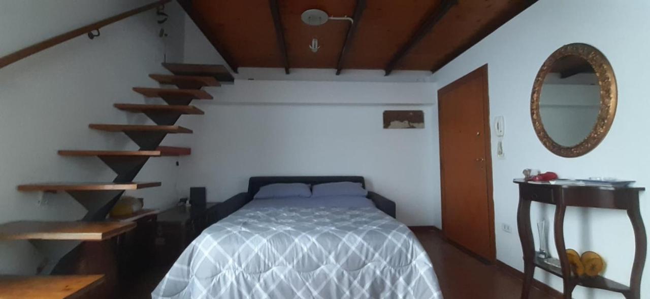 La Casa Sul Como Napoli Bagian luar foto